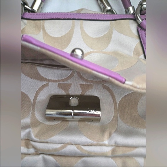 COACH 2013 Lilac Leather Trim Signature C Bag - Picture 4 of 11